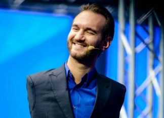 Nick Vujicic Urges Transformation and Disability Inclusion at Namibia National Prayer Breakfast